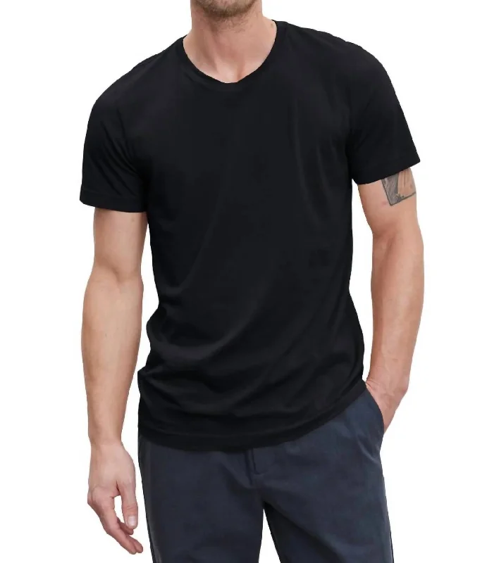 Howard Tee In Black