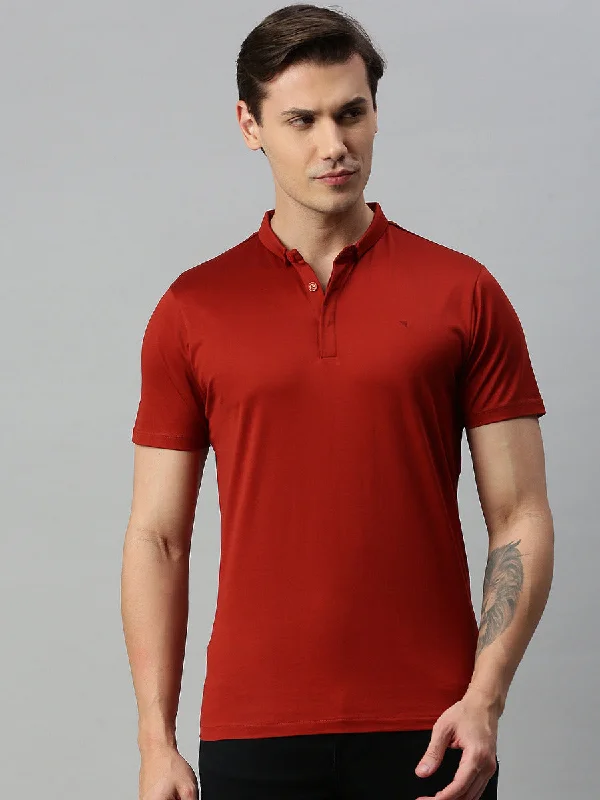 Men Maroon Smart Fit Mandarin Collar T-shirt MM7